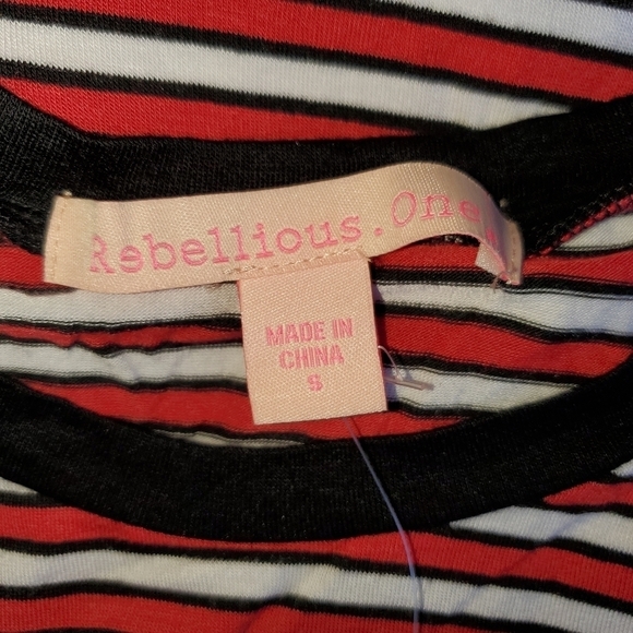 NWT Red & white striped short sleeve tee with black trim & cherries NEW small - Picture 5 of 6